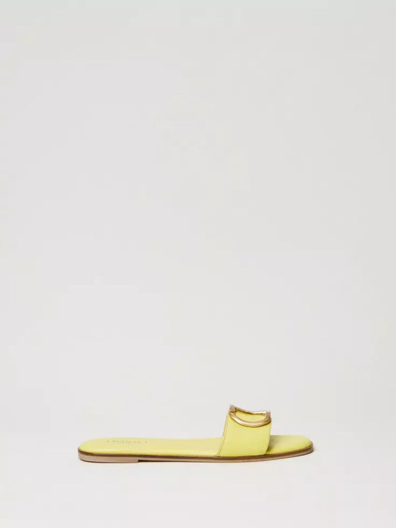 Sandali slide in pelle con Oval T Col. Light Lemon