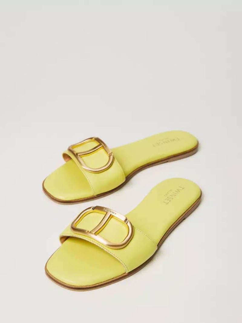 Sandali slide in pelle con Oval T Col. Light Lemon