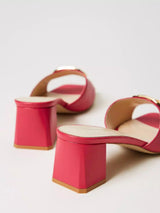 Sandali mules in pelle con Oval T Col. Bright Rose