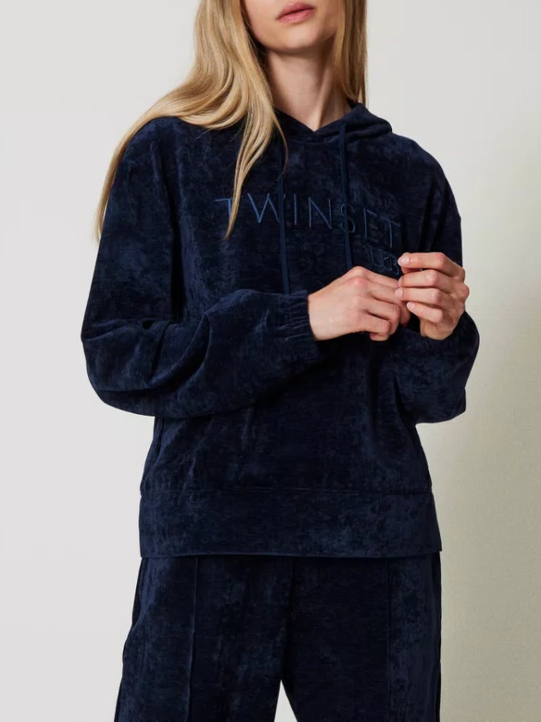 Twinset Felpa in velluto con logo ricamato Blu Notte