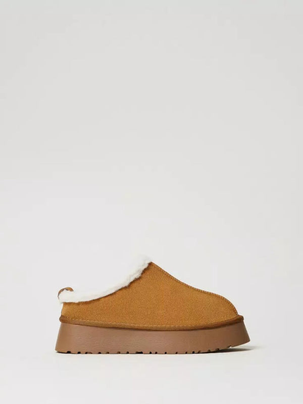 Twinset Scarpe sabot con faux fur Cammello
