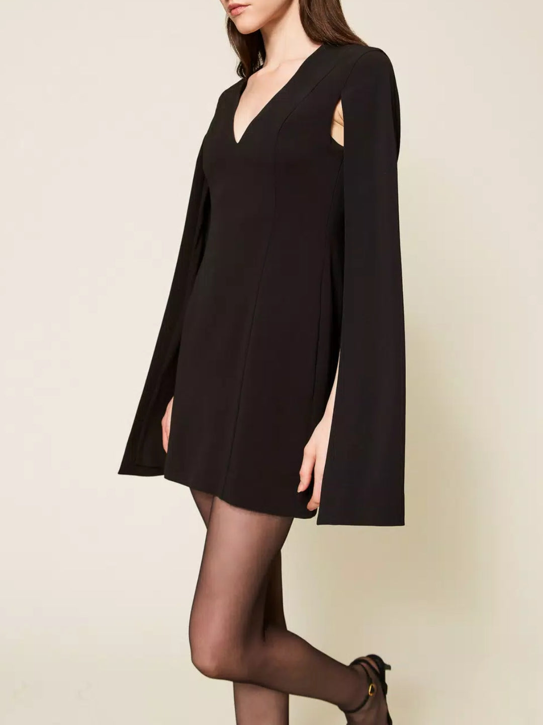 Twinset Abito corto a mantella in crêpe Nero