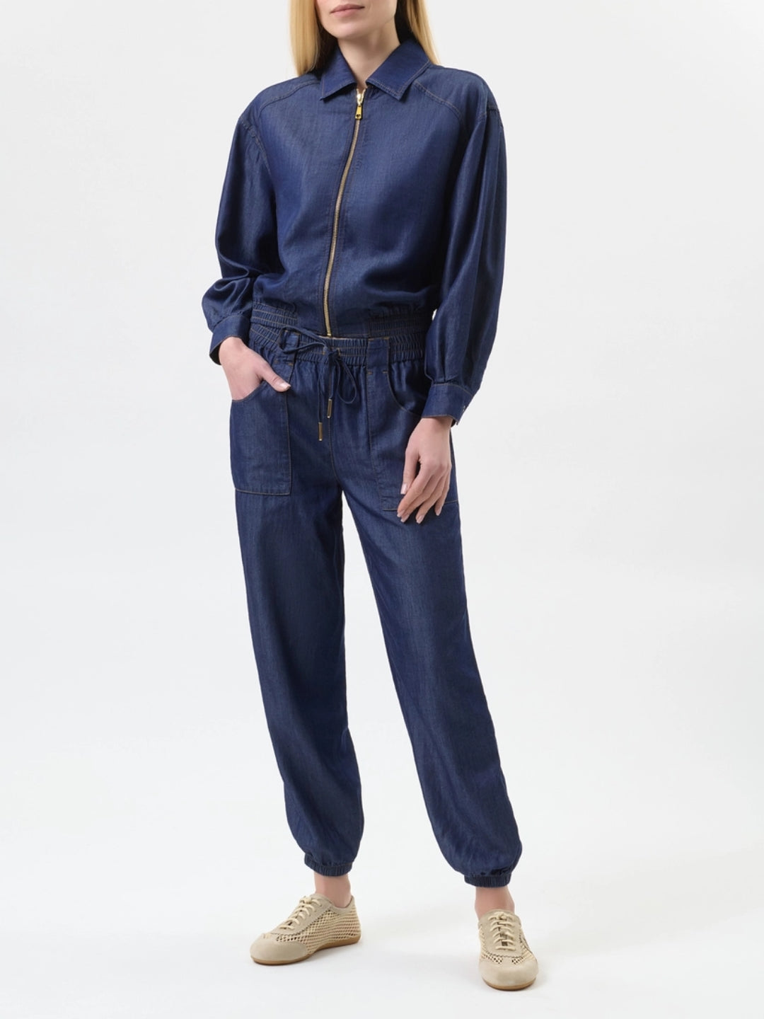 Twinset Completo Giubbotto con zip in lyocell e Pantaloni joggers in chambray Denim