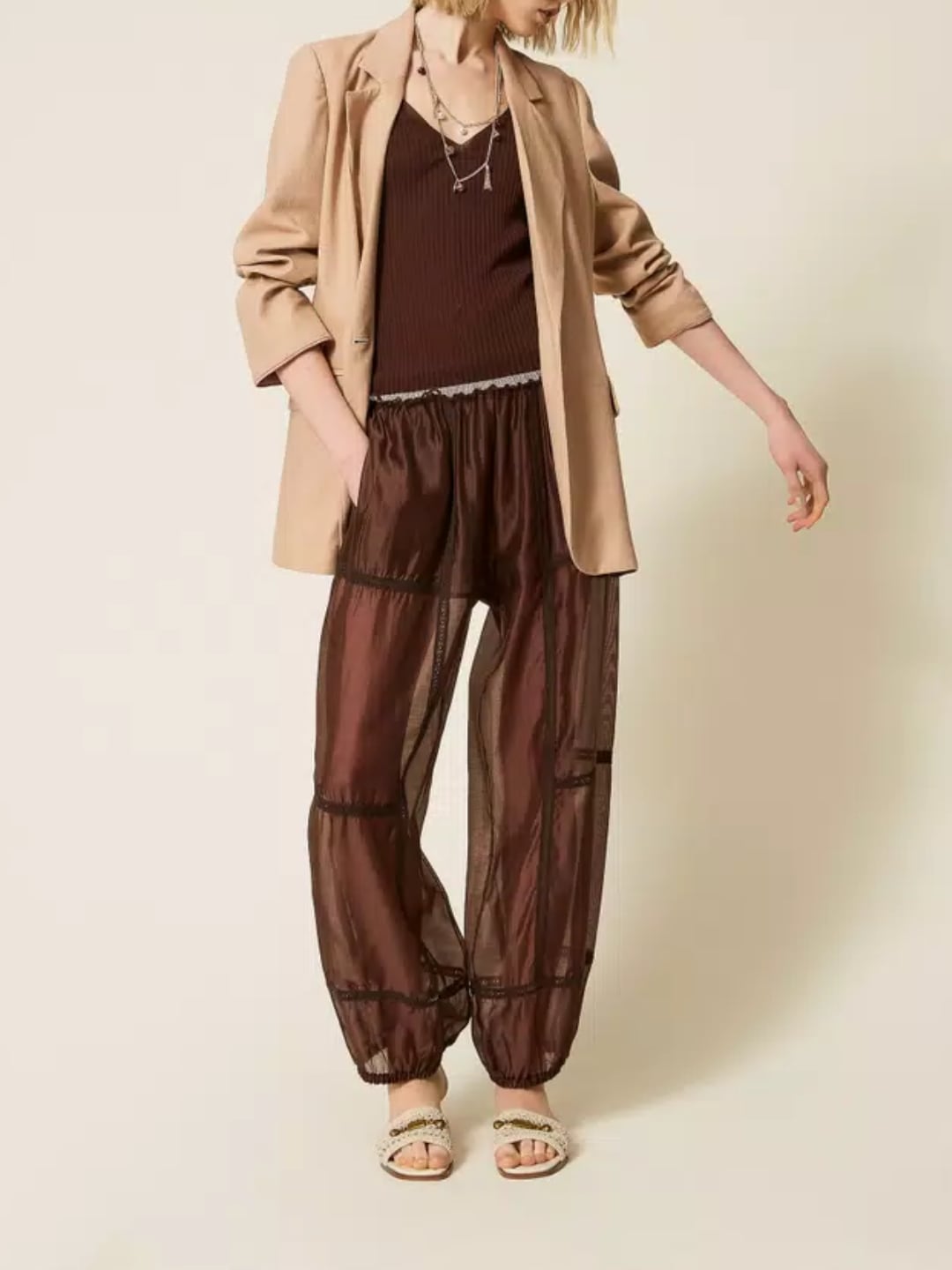 Twinset Pantaloni joggers in voile con pizzo Marrone "Coffee Liqueur"