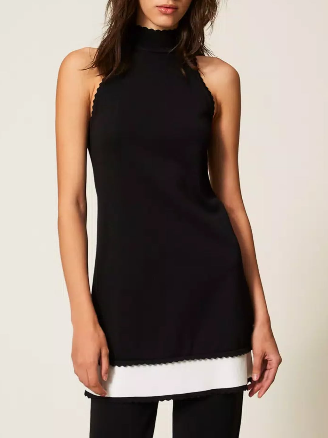 Twinset Abito corto in maglia bicolor Nero / Bianco