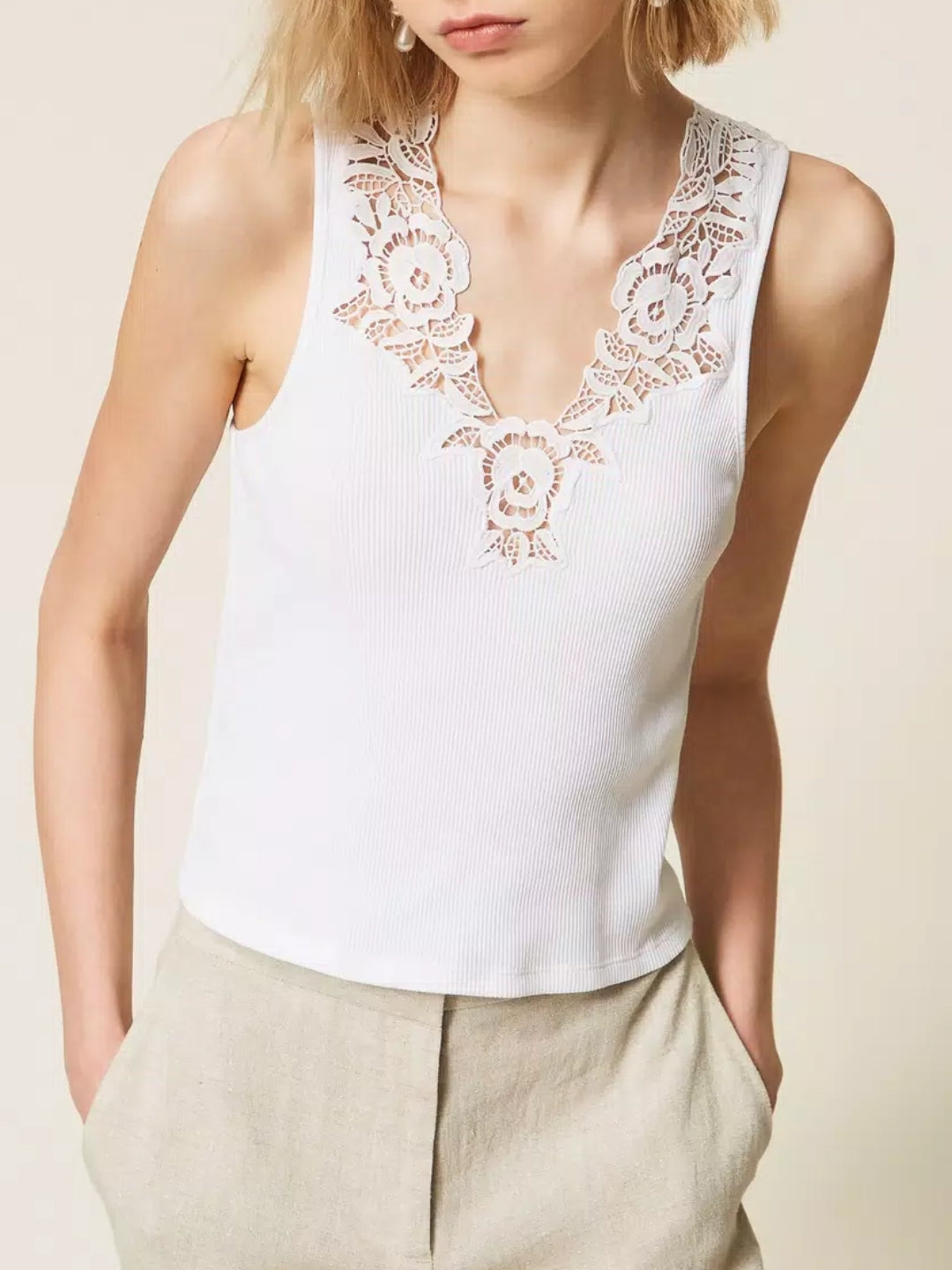Twinset Top a costine con pizzo Bianco