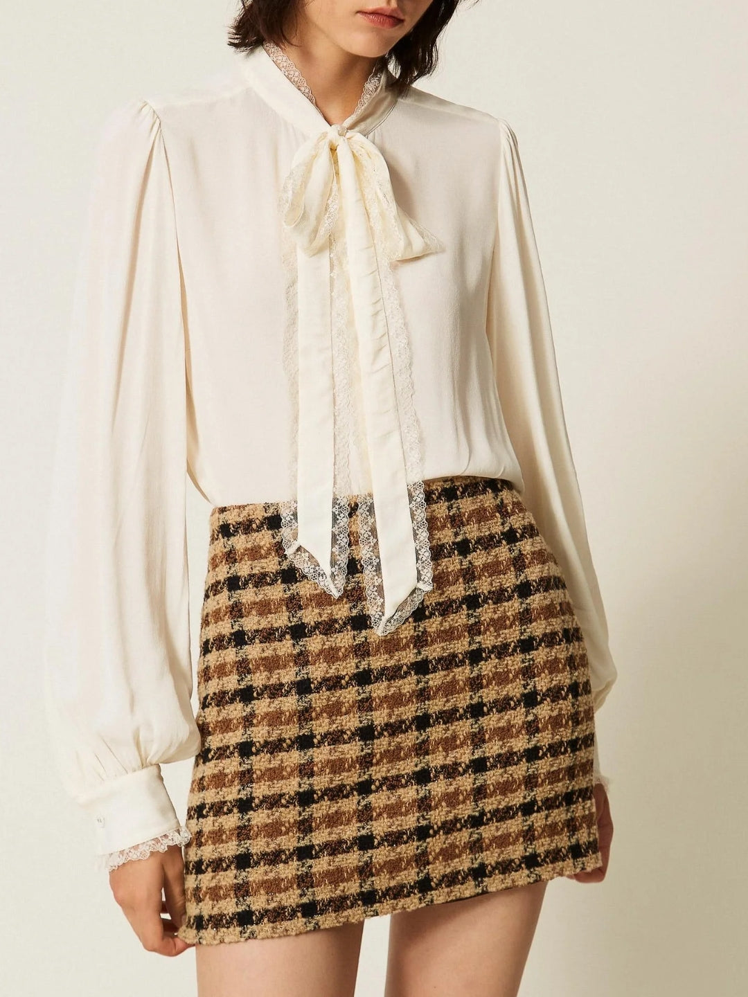 Twinset Camicia In Crêpe De Chine Con Fiocco Madreperla