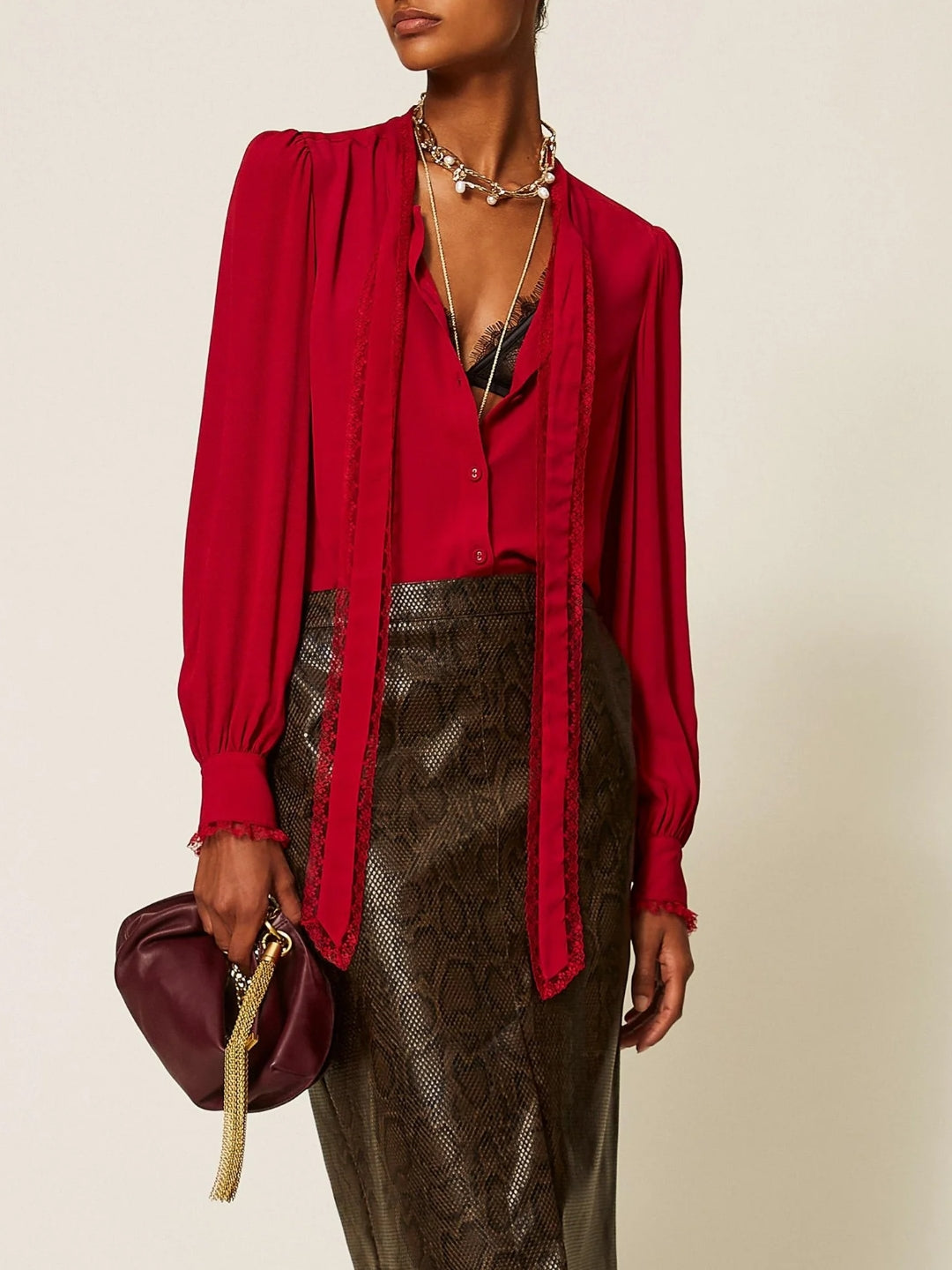 Twinset Camicia In Crêpe De Chine Con Fiocco Rosso
