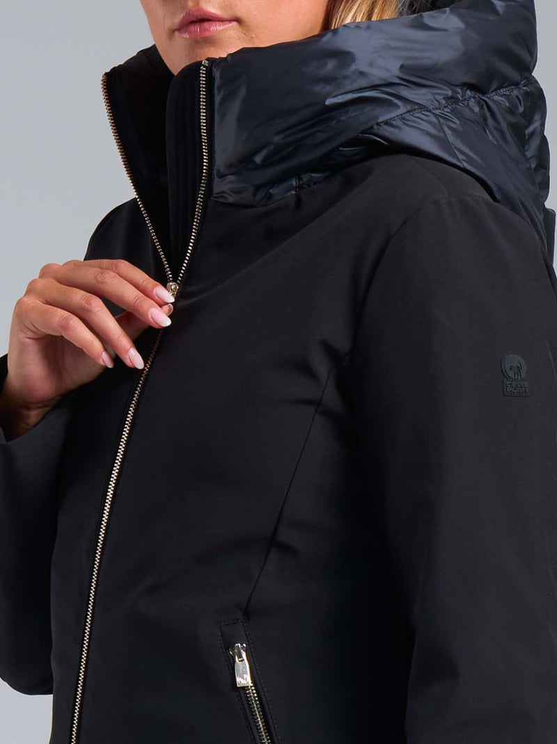 Giubbino Lungo con Cappuccio in Softshell Nero Mire 2.2