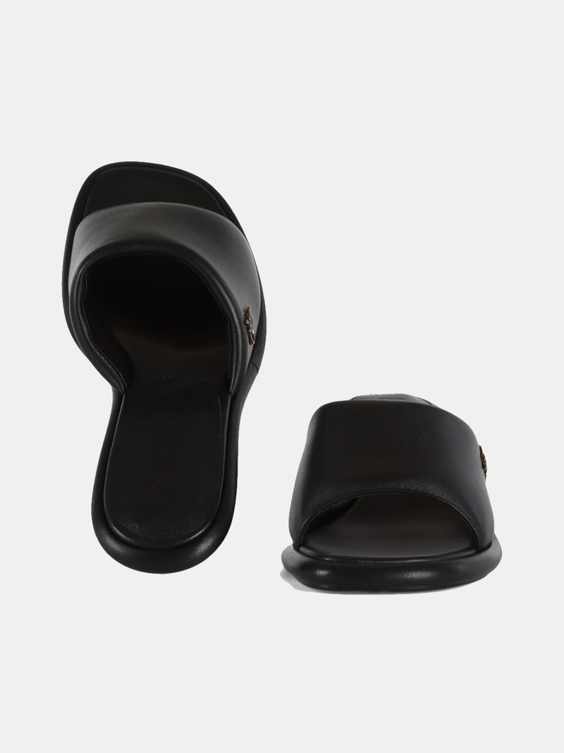 Pinko Sandali In Pelle Tara 01 Con Lacca Logo Nero