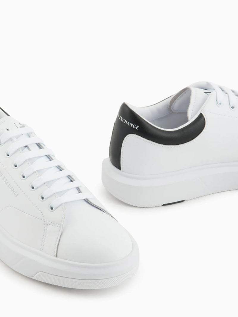 Sneaker in action leather logo A/X su suola  Col Bianco/Nero